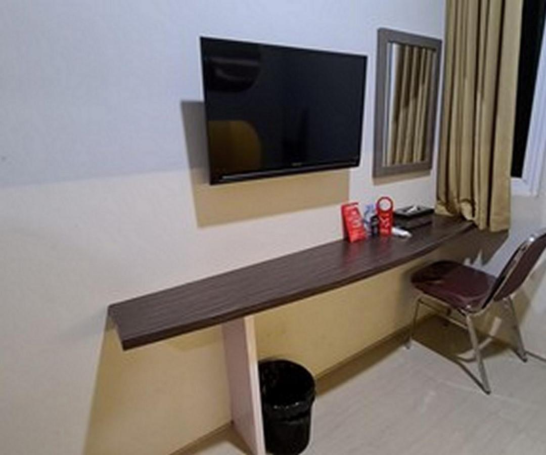 Gaia Asri Hotel Pamanukan Hilir Exterior photo