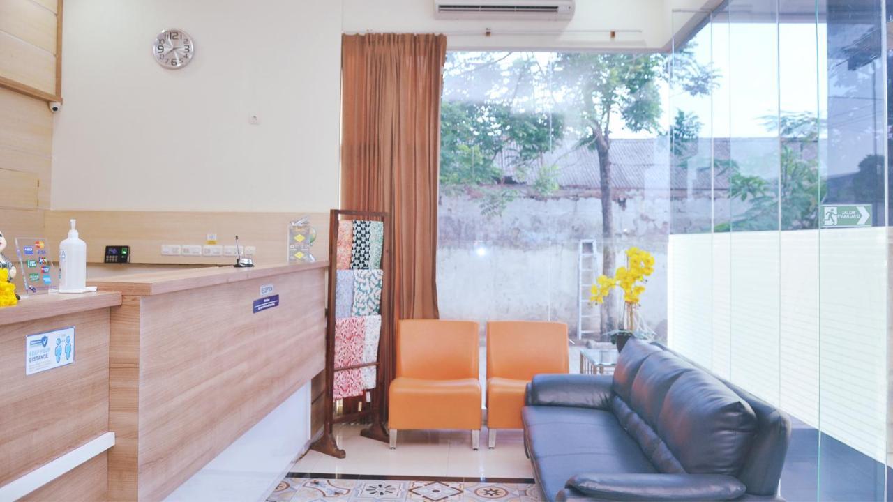 Gaia Asri Hotel Pamanukan Hilir Exterior photo